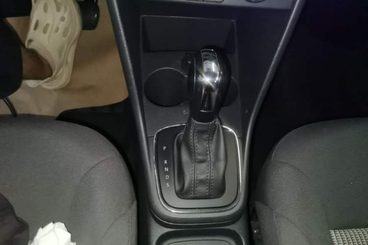 Used Volkswagen Polo 2016 1.4L Automatic Trendy Model Gear Lever