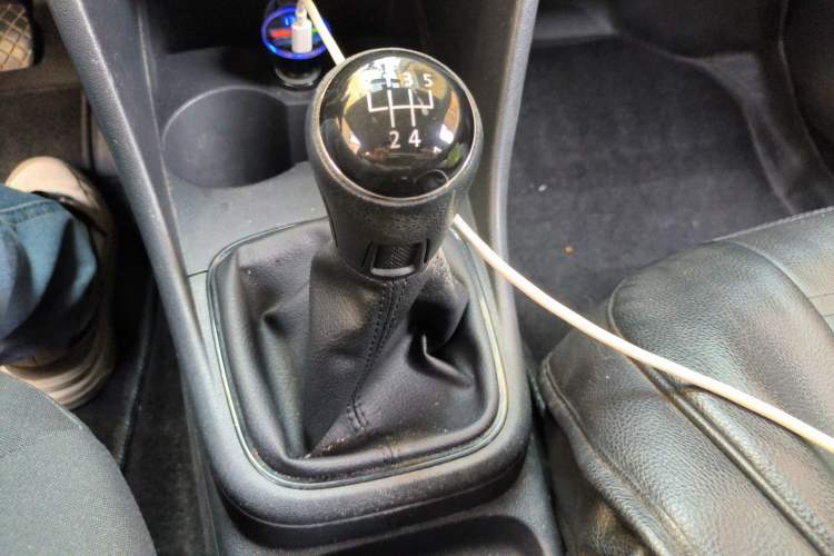 Used Volkswagen Polo 2016 1.4L Manual Fashion Model Gear Lever