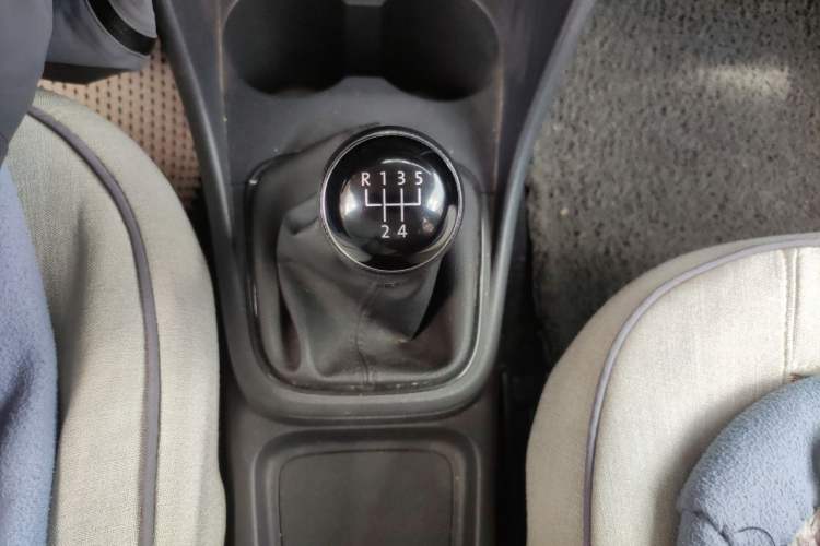 Used Volkswagen Polo 2016 1.4L Manual Fashion Model Gear Lever