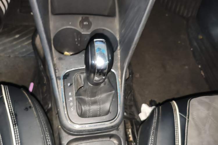 Used Volkswagen Polo 2016 1.4L Automatic Trendy Model Gear Lever