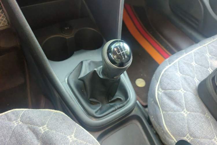 Used Volkswagen Polo 2016 1.4L Manual Fashion Model Gear Lever