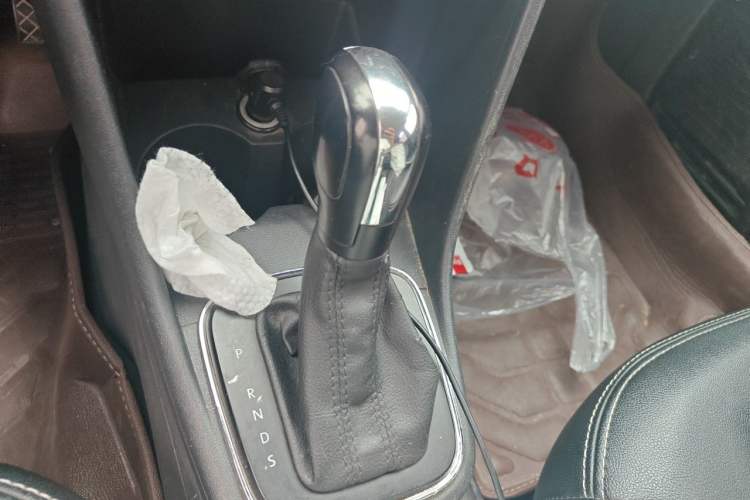 Used Volkswagen Polo 2016 1.4L Automatic Trendy Model Gear Lever