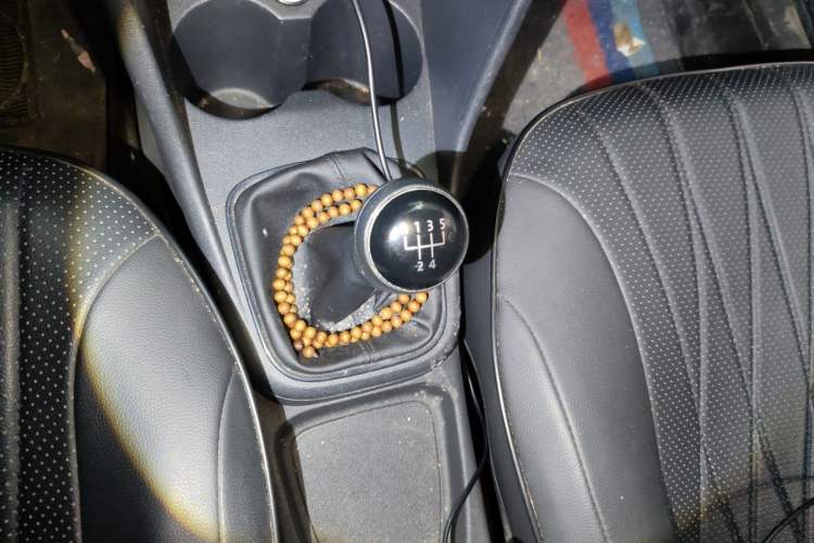 Used Volkswagen Polo 2016 1.4L Manual Fashion Model Gear Lever