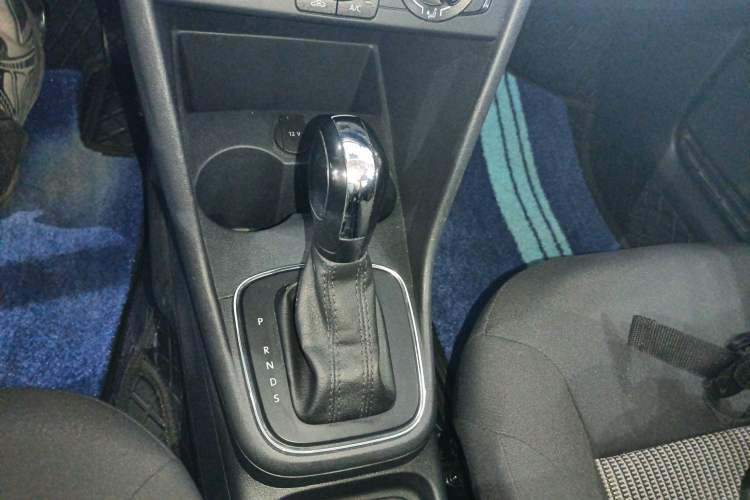 Used Volkswagen Polo 2016 1.4L Automatic Trendy Model Gear Lever
