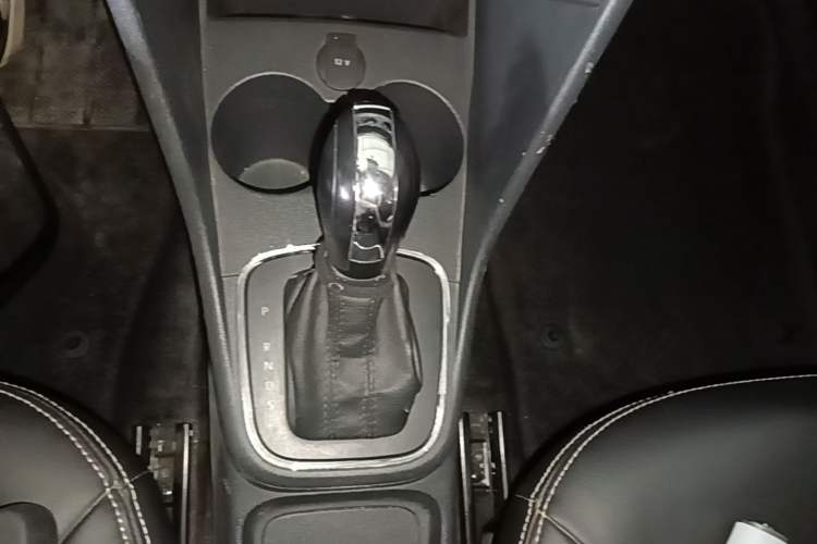 Used Volkswagen Polo 2016 1.4L Automatic Trendy Model Gear Lever