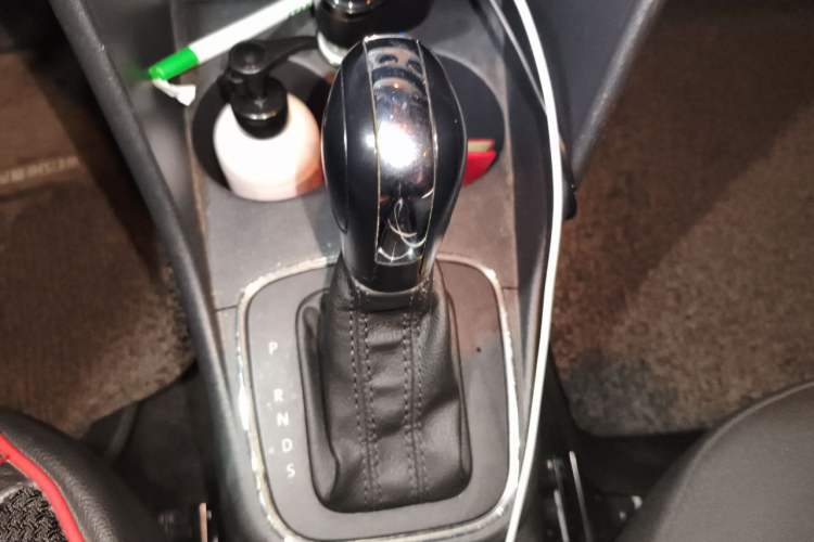 Used Volkswagen Polo 2016 1.4L Automatic Trendy Model Gear Lever