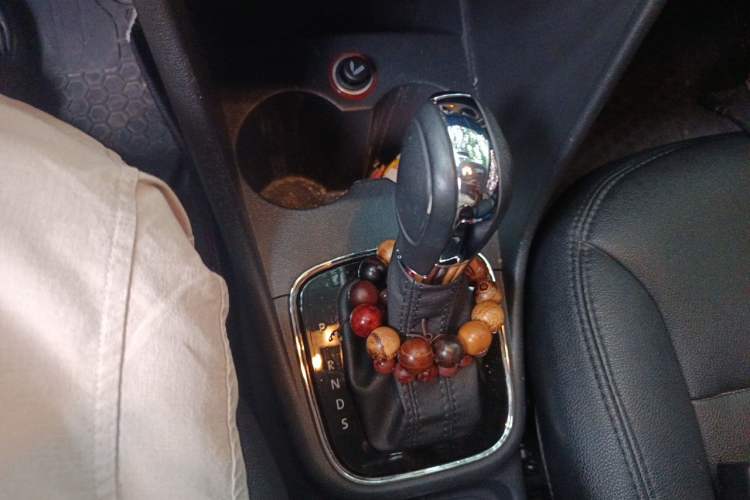Used Volkswagen Polo 2016 1.6L Automatic Comfort Model Gear Lever