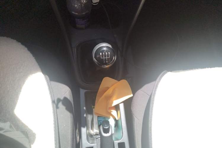 Used Volkswagen Polo 2016 1.4L Manual Fashion Model Gear Lever