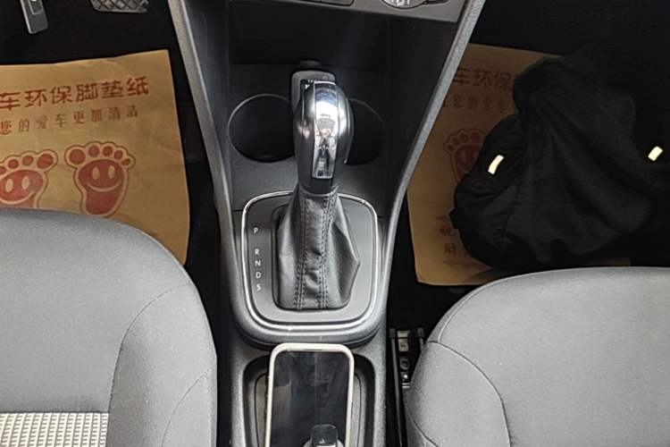 Used Volkswagen Polo 2016 1.4L Automatic Trendy Model Gear Lever