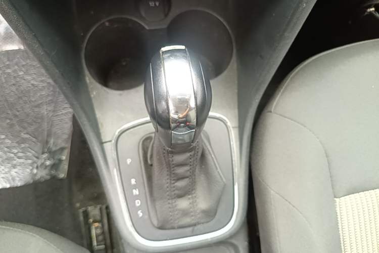 Used Volkswagen Polo 2016 1.4L Automatic Trendy Model Gear Lever