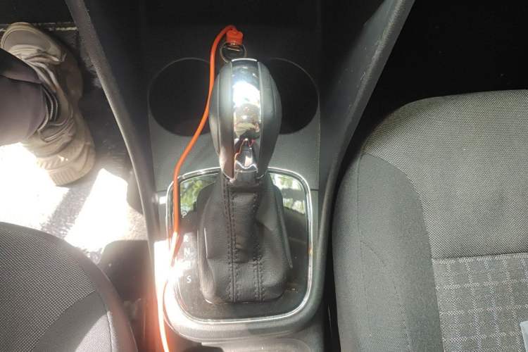 Used Volkswagen Polo 2016 1.6L Automatic Comfort Model Gear Lever