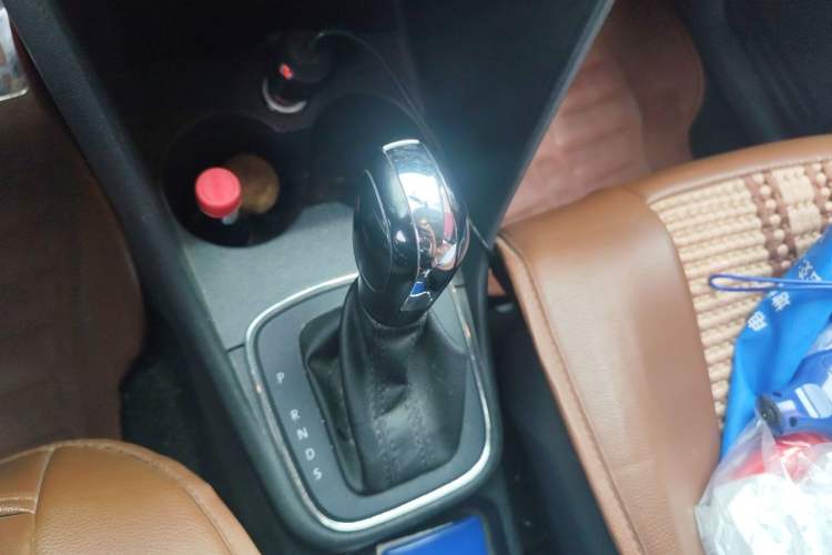 Used Volkswagen Polo 2016 1.4L Automatic Trendy Model Gear Lever