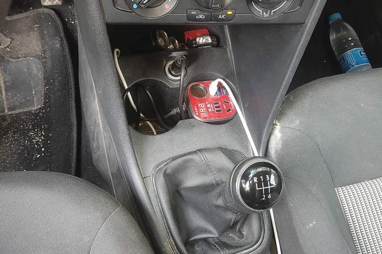 Used Volkswagen Polo 2016 1.4L Manual Fashion Model Gear Lever