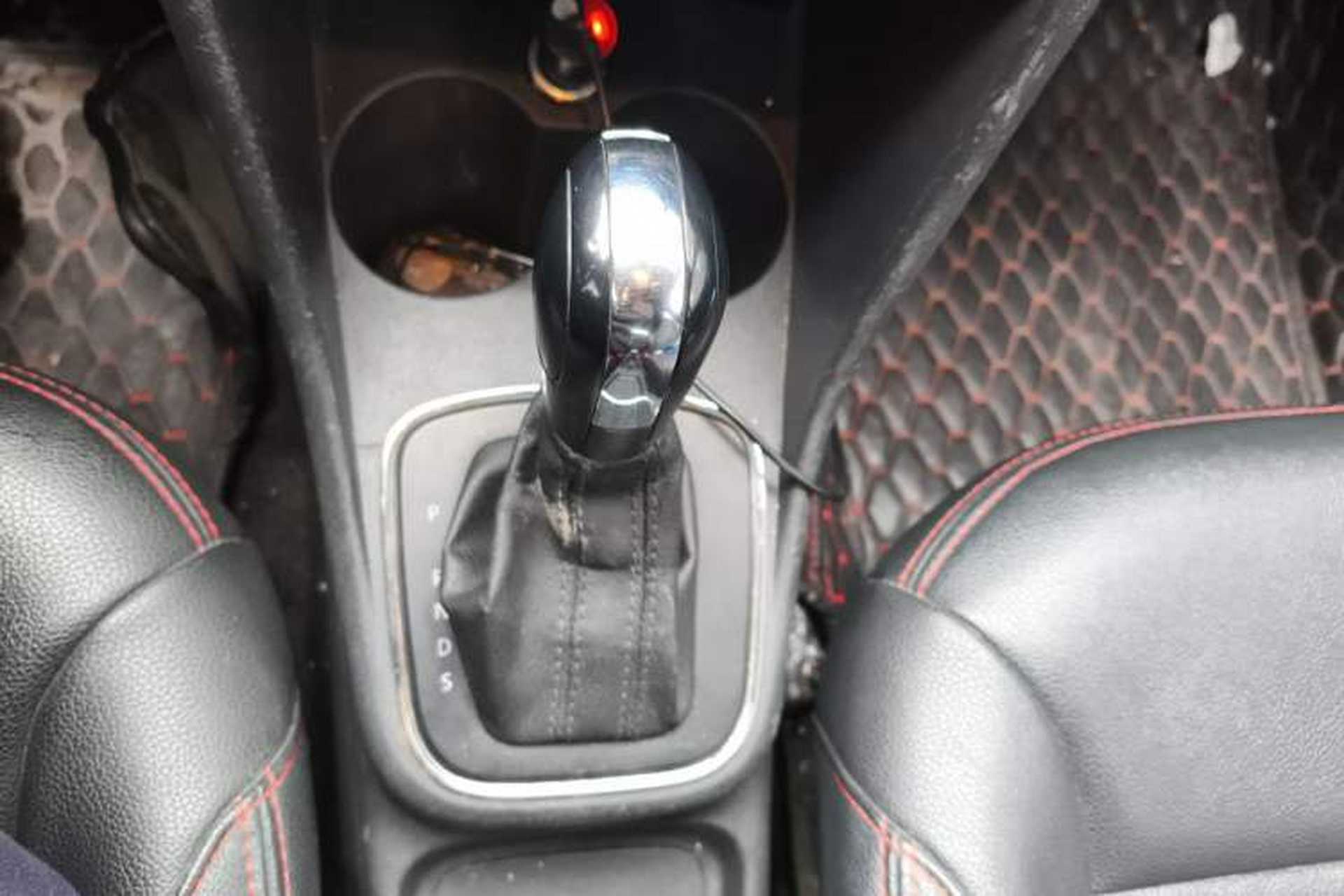 Used Volkswagen Polo 2016 1.4L Automatic Trendy Model Gear Lever