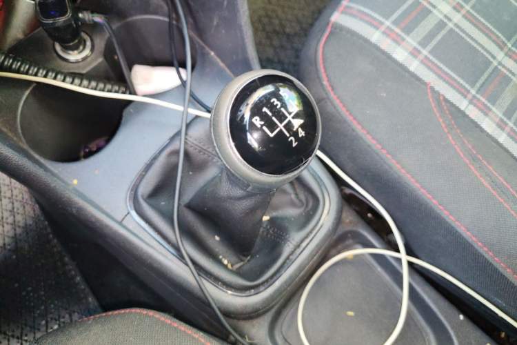 Used Volkswagen Polo 2016 1.4L Manual Fashion Model Gear Lever