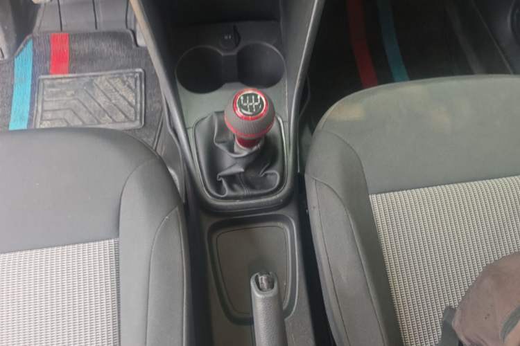 Used Volkswagen Polo 2016 1.4L Manual Fashion Model Gear Lever
