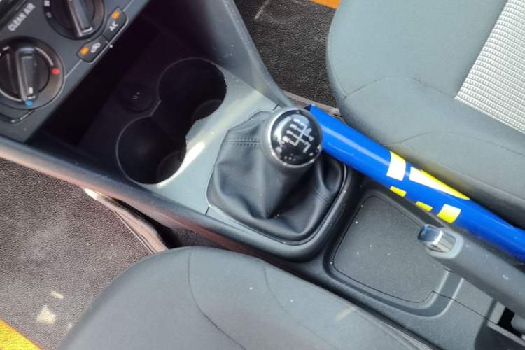 Used Volkswagen Polo 2016 1.4L Manual Fashion Model Gear Lever
