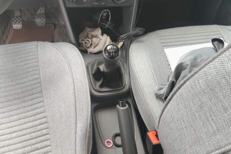 Used Volkswagen Polo 2016 1.4L Manual Fashion Model Gear Lever