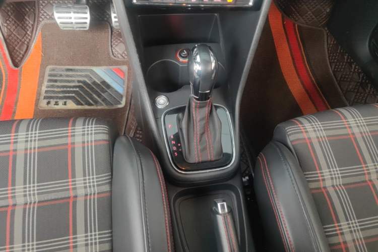 Used Volkswagen Polo 2016 1.4TSI GTI Gear Lever