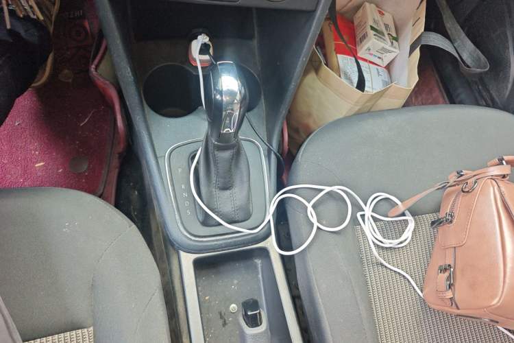 Used Volkswagen Polo 2016 1.4L Automatic Trendy Model Gear Lever