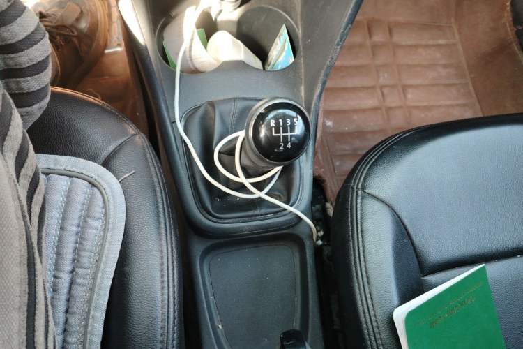 Used Volkswagen Polo 2016 1.4L Manual Fashion Model Gear Lever
