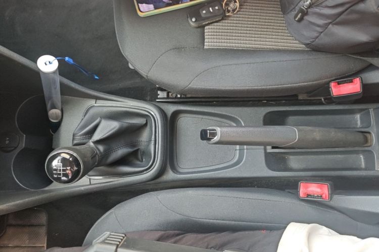 Used Volkswagen Polo 2016 1.4L Manual Fashion Model Gear Lever
