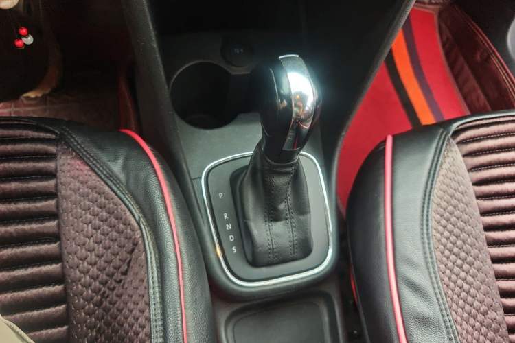 Used Volkswagen Polo 2016 1.4L Automatic Trendy Model Gear Lever