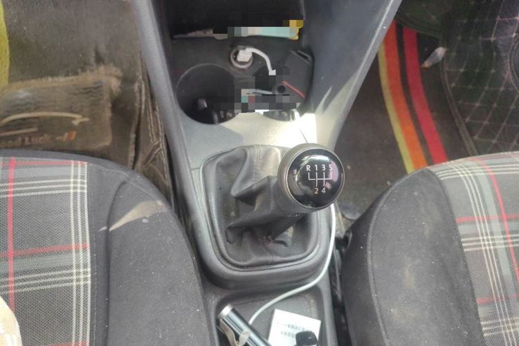 Used Volkswagen Polo 2016 1.4L Manual Fashion Model Gear Lever