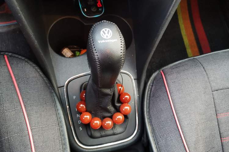 Used Volkswagen Polo 2016 1.4L Automatic Trendy Model Gear Lever