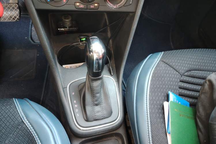Used Volkswagen Polo 2016 1.4L Automatic Trendy Model Gear Lever