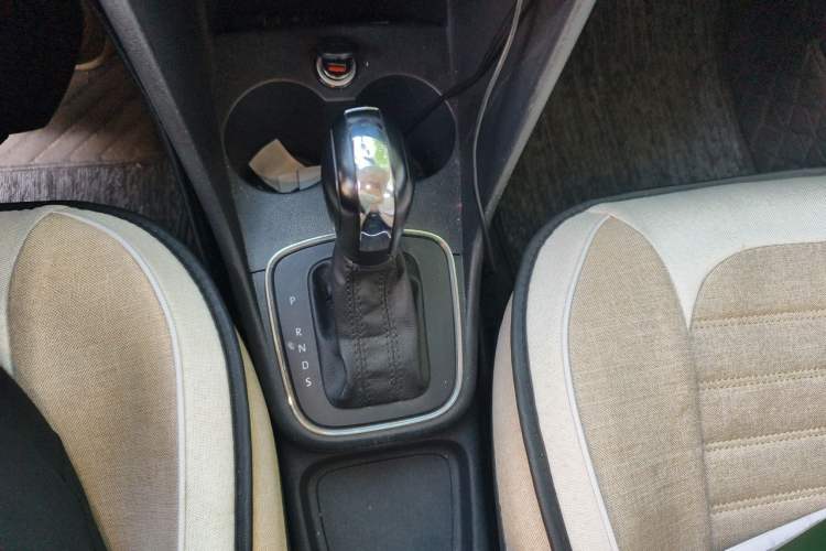 Used Volkswagen Polo 2016 1.4L Automatic Trendy Model Gear Lever