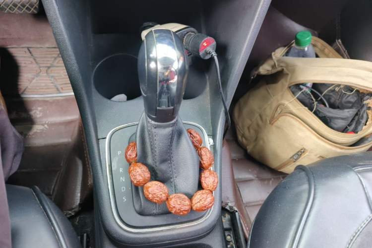 Used Volkswagen Polo 2016 1.4L Automatic Trendy Model Gear Lever