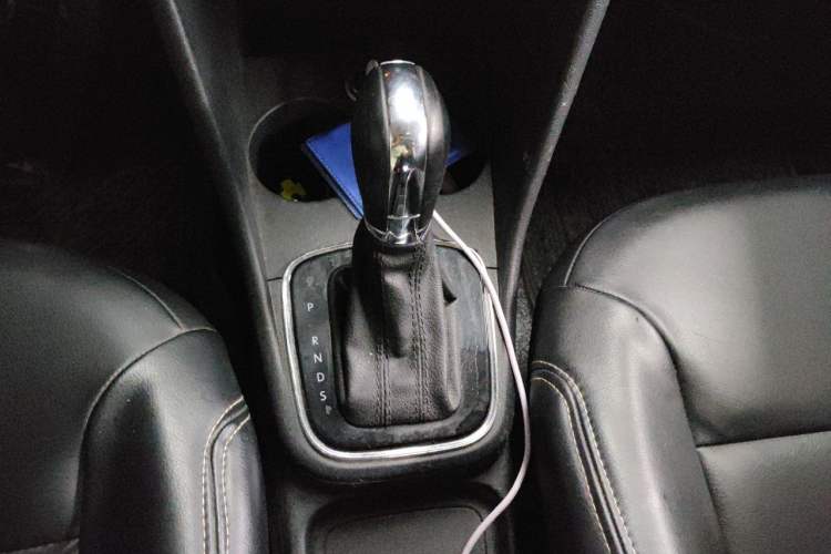Used Volkswagen Polo 2016 1.6L Automatic Luxury Model Gear Lever