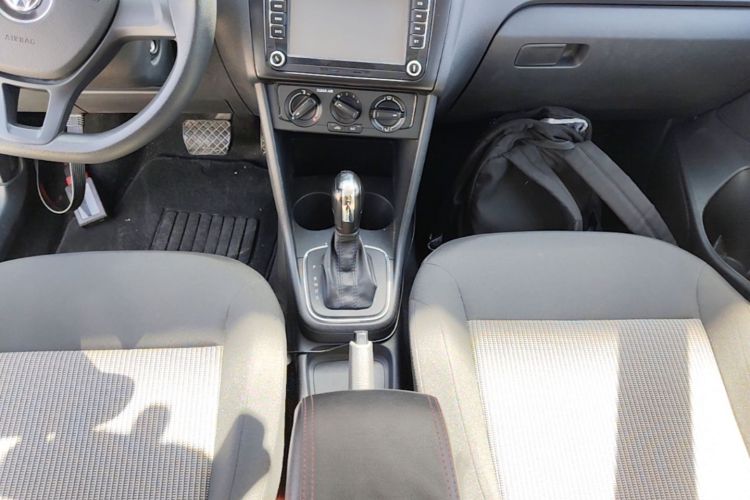 Used Volkswagen Polo 2016 1.4L Automatic Trendy Model Gear Lever