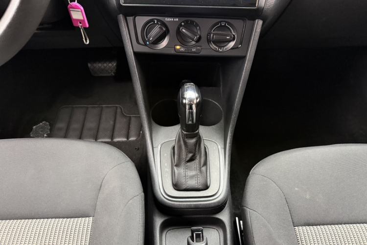 Used Volkswagen Polo 2016 1.4L Automatic Trendy Model Gear Lever