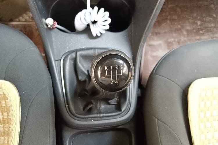 Used Volkswagen Polo 2016 1.4L Manual Fashion Model Gear Lever