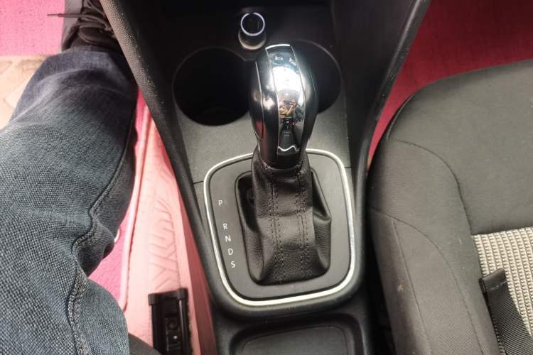 Used Volkswagen Polo 2016 1.4L Automatic Trendy Model Gear Lever