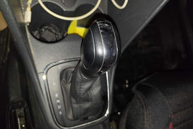 Used Volkswagen Polo 2016 1.4L Automatic Trendy Model Gear Lever
