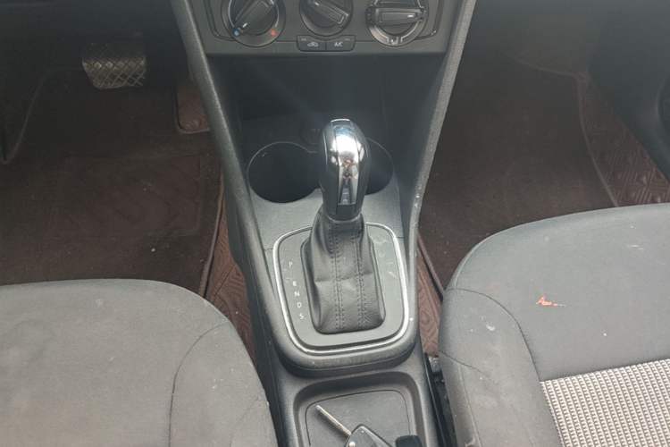 Used Volkswagen Polo 2016 1.4L Automatic Trendy Model Gear Lever