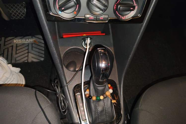 Used Volkswagen Polo 2016 1.4L Automatic Trendy Model Gear Lever