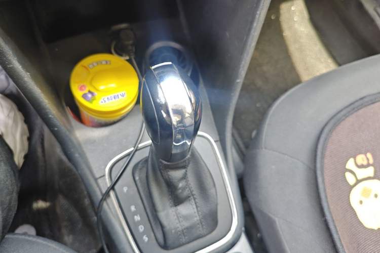 Used Volkswagen Polo 2016 1.4L Automatic Trendy Model Gear Lever