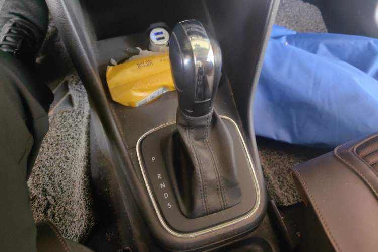 Used Volkswagen Polo 2016 1.4L Automatic Trendy Model Gear Lever