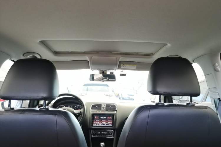 Used Volkswagen Polo 2016 1.6L Automatic Luxury Model Headliner