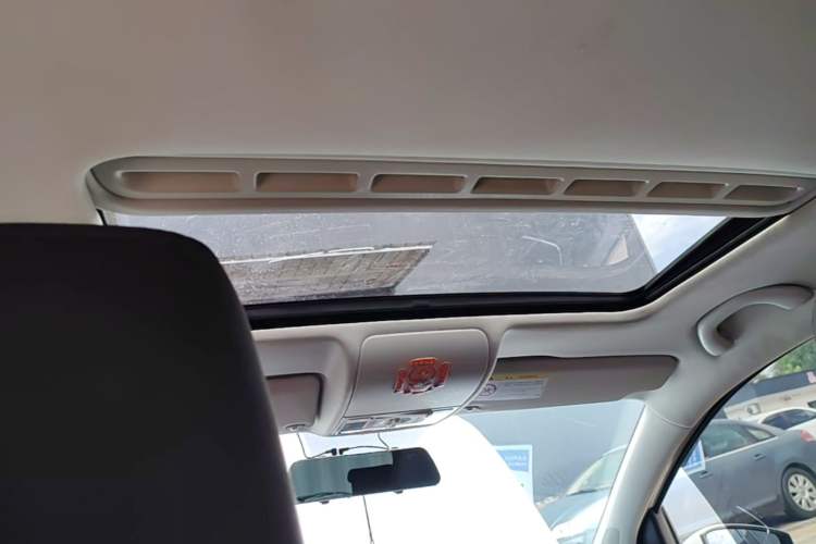 Used Volkswagen Polo 2016 1.6L Automatic Comfort Model Headliner