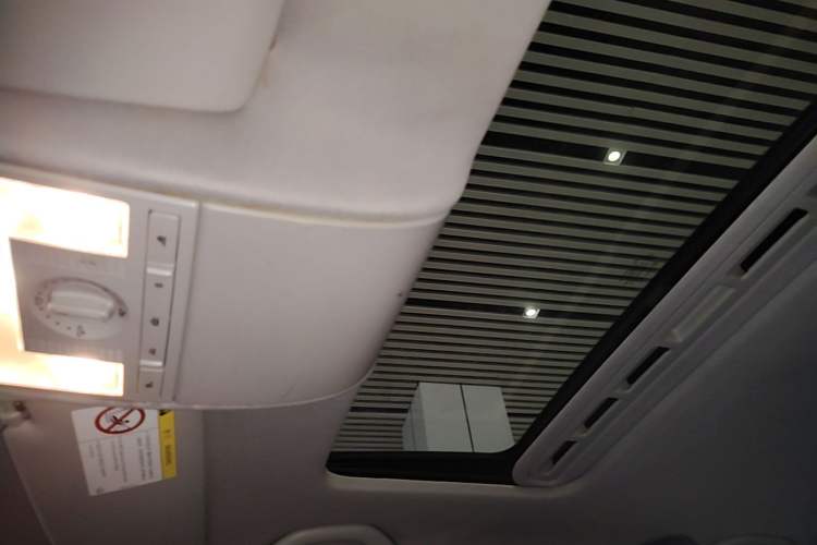 Used Volkswagen Polo 2016 1.6L Automatic Comfort Model Headliner