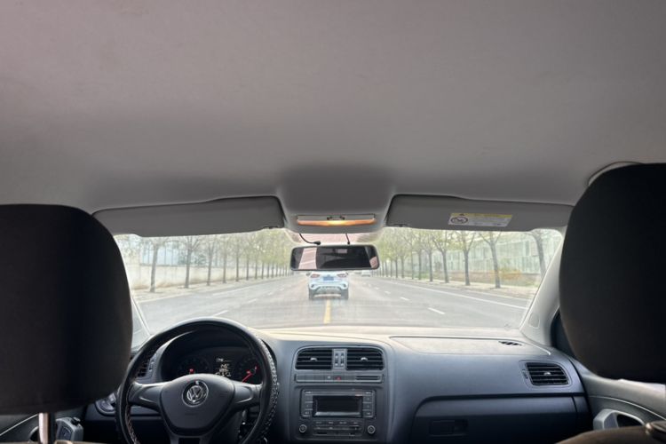 Used Volkswagen Polo 2016 1.4L Manual Fashion Model Headliner