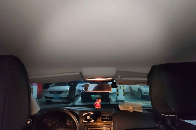 Used Volkswagen Polo 2016 1.4L Manual Fashion Model Headliner