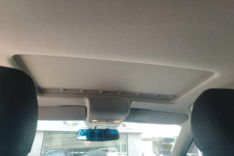 Used Volkswagen Polo 2016 1.6L Automatic Comfort Model Headliner