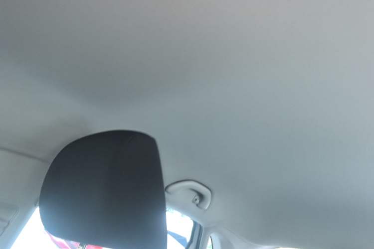 Used Volkswagen Polo 2016 1.4L Manual Fashion Model Headliner