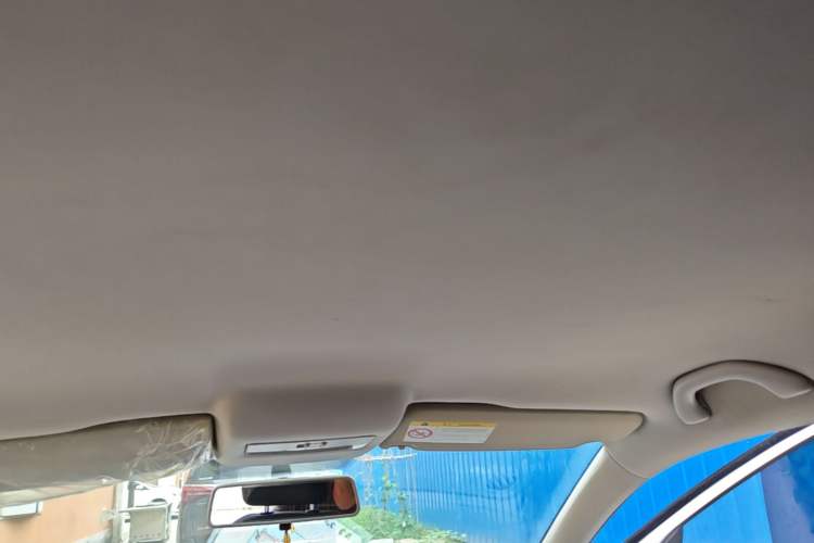 Used Volkswagen Polo 2016 1.4L Manual Fashion Model Headliner
